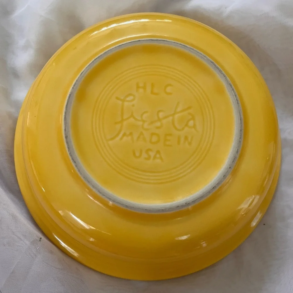 Fiesta bowl small yellow vintage 7” circumference creamic serving dinner - Picture 5 of 6